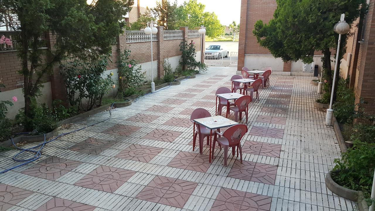 Hotel Reina Isabel ييذا المظهر الخارجي الصورة