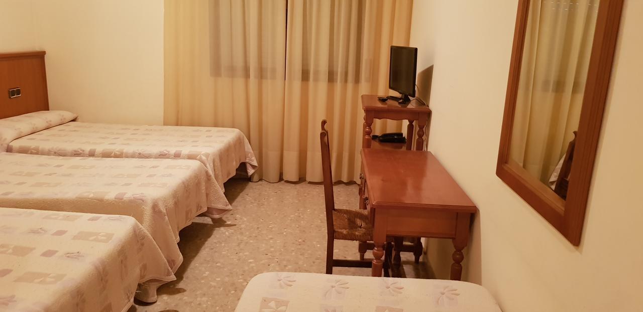 Hotel Reina Isabel ييذا المظهر الخارجي الصورة