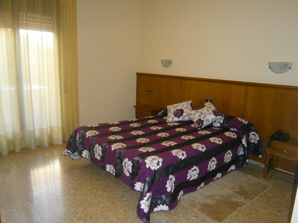 Hotel Reina Isabel ييذا المظهر الخارجي الصورة