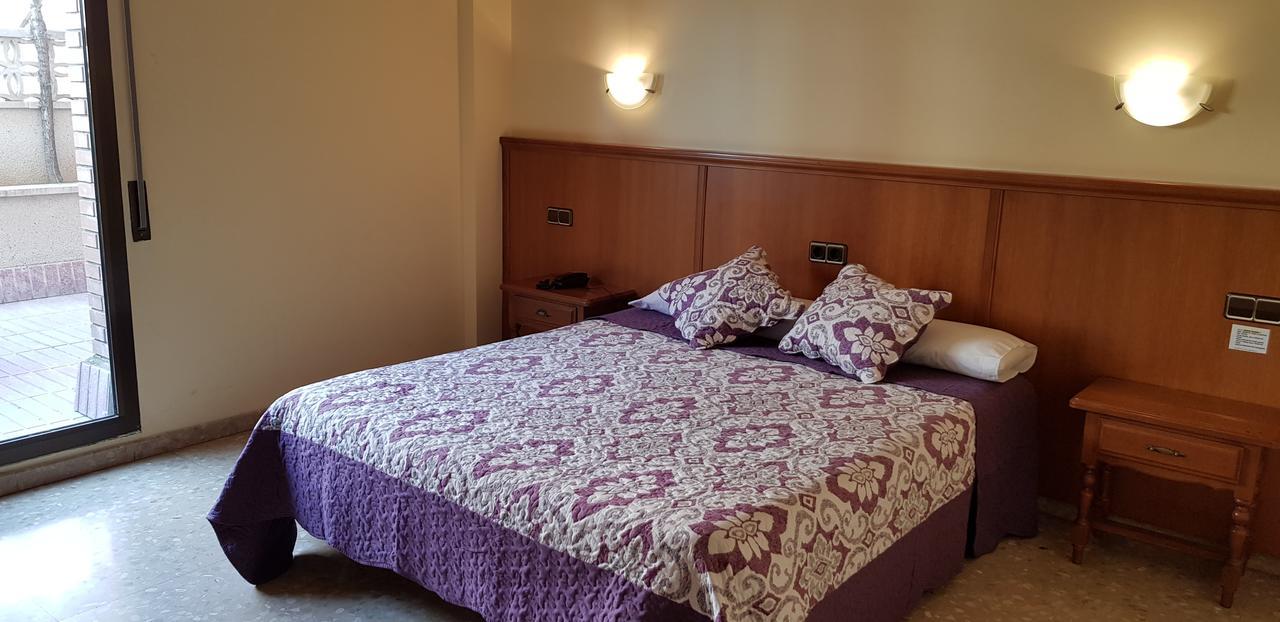 Hotel Reina Isabel ييذا المظهر الخارجي الصورة